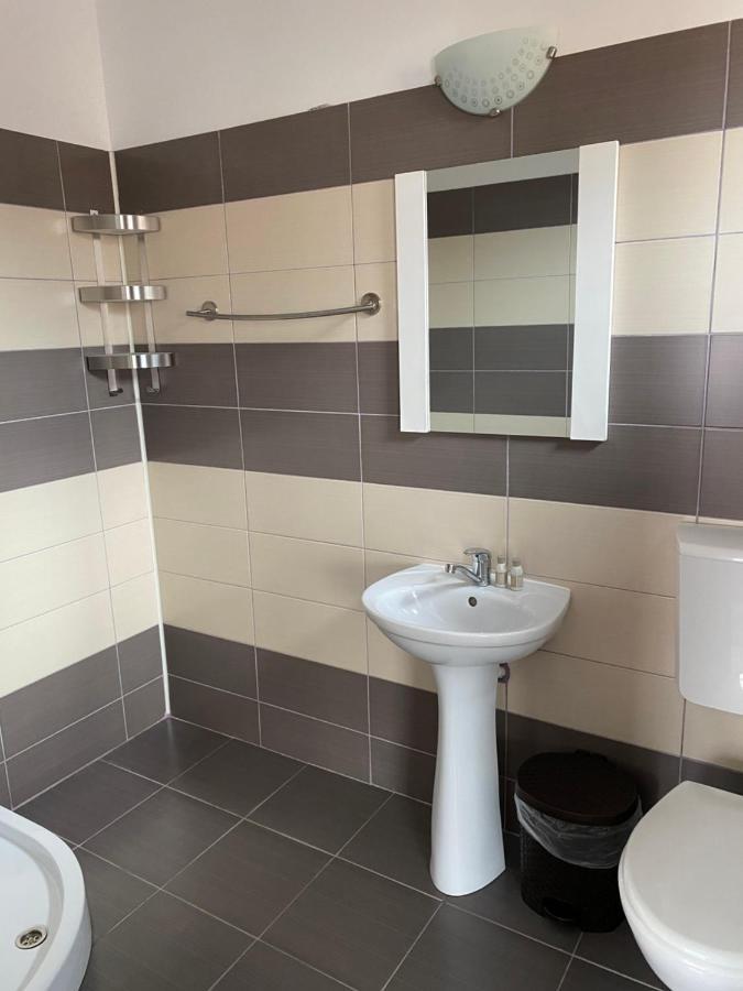 מלון קוסטינסטי Vila Isabela מראה חיצוני תמונה